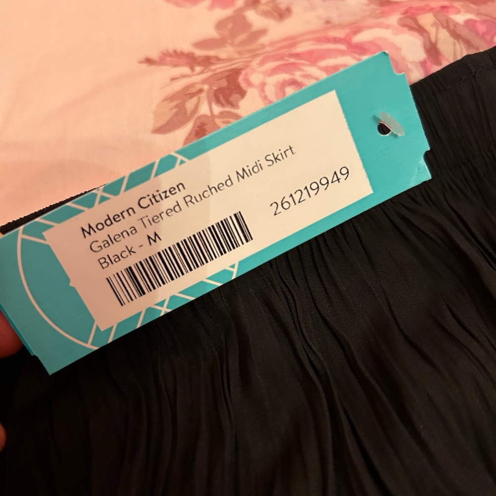 NWT NEW Modern Citizen Black Galena Tiered Ruched Midi Skirt Midi Medium - Picture 2 of 9